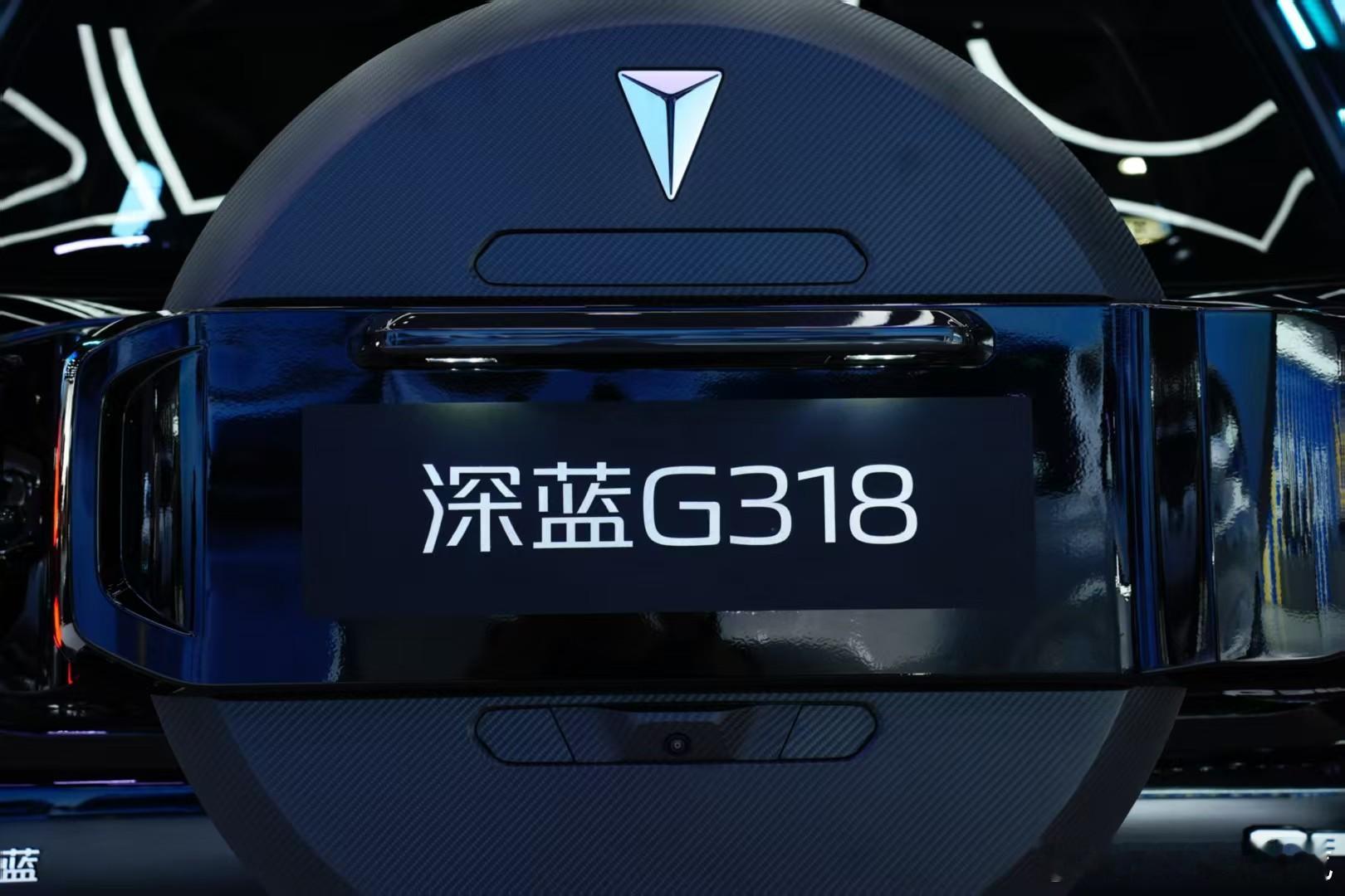 深蓝新款G318这波是搞事情了😂以前总觉得方盒子硬派SUV，要么傻大...
