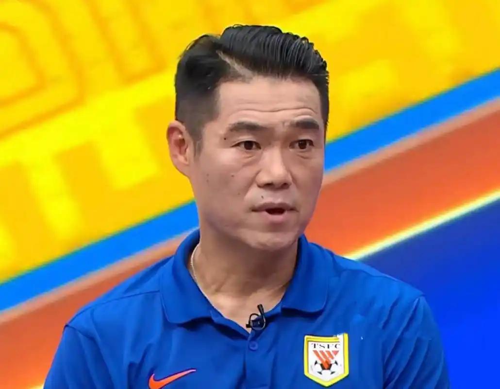 就是宿茂臻当年差点因为30万差价从鲁能转会申花，结果没走成，第二年鲁能反而拿了双