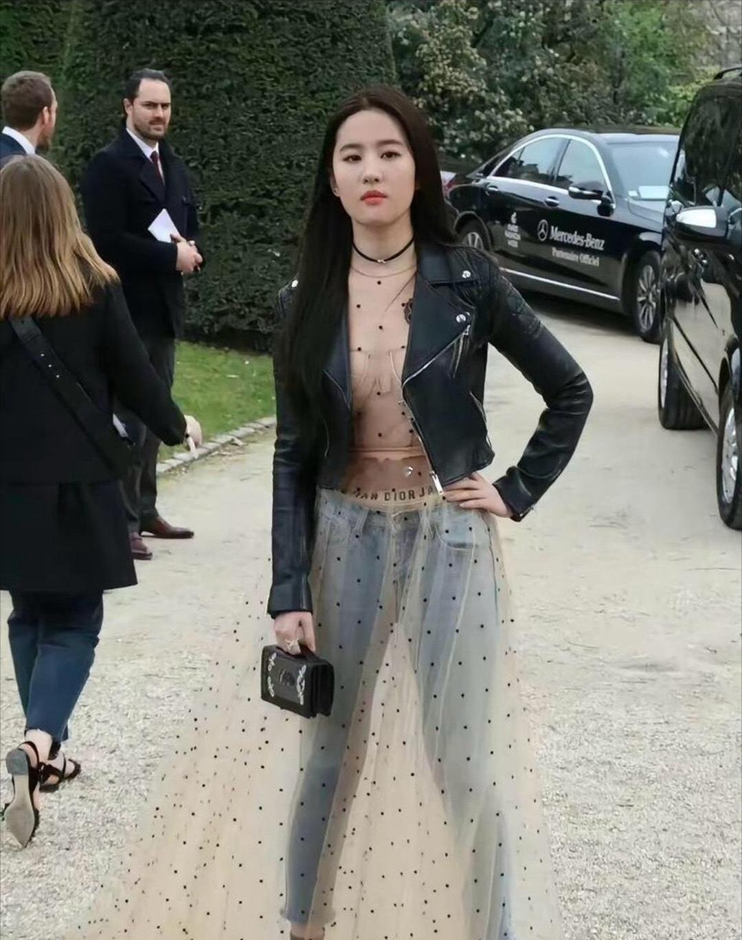 神仙姐姐这个衣服换个人还真穿不出来