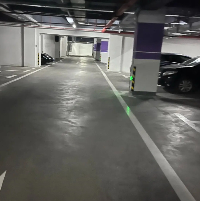 最近跟邻居唠嗑，发现车位费才是真的无底洞！每月固定交300块停车费，一年360