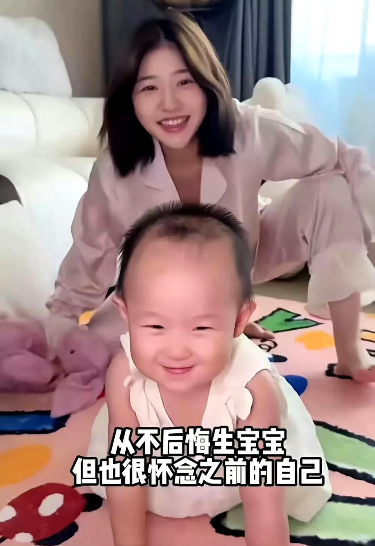 黄一鸣那段直播，听着真让人揪心。去年货卖砸了，手里连孩子奶粉钱都攥不住，她