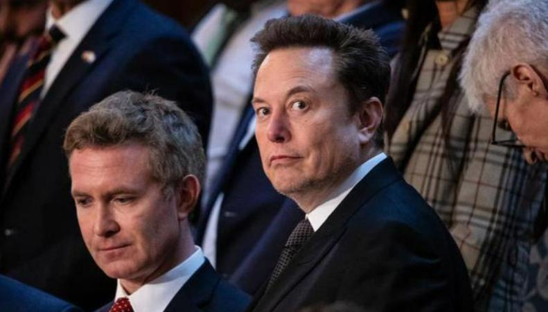 特朗普威胁让马斯克滚回南非，要我说，马斯克也别赖在美国了，这几个国家都有可能接收