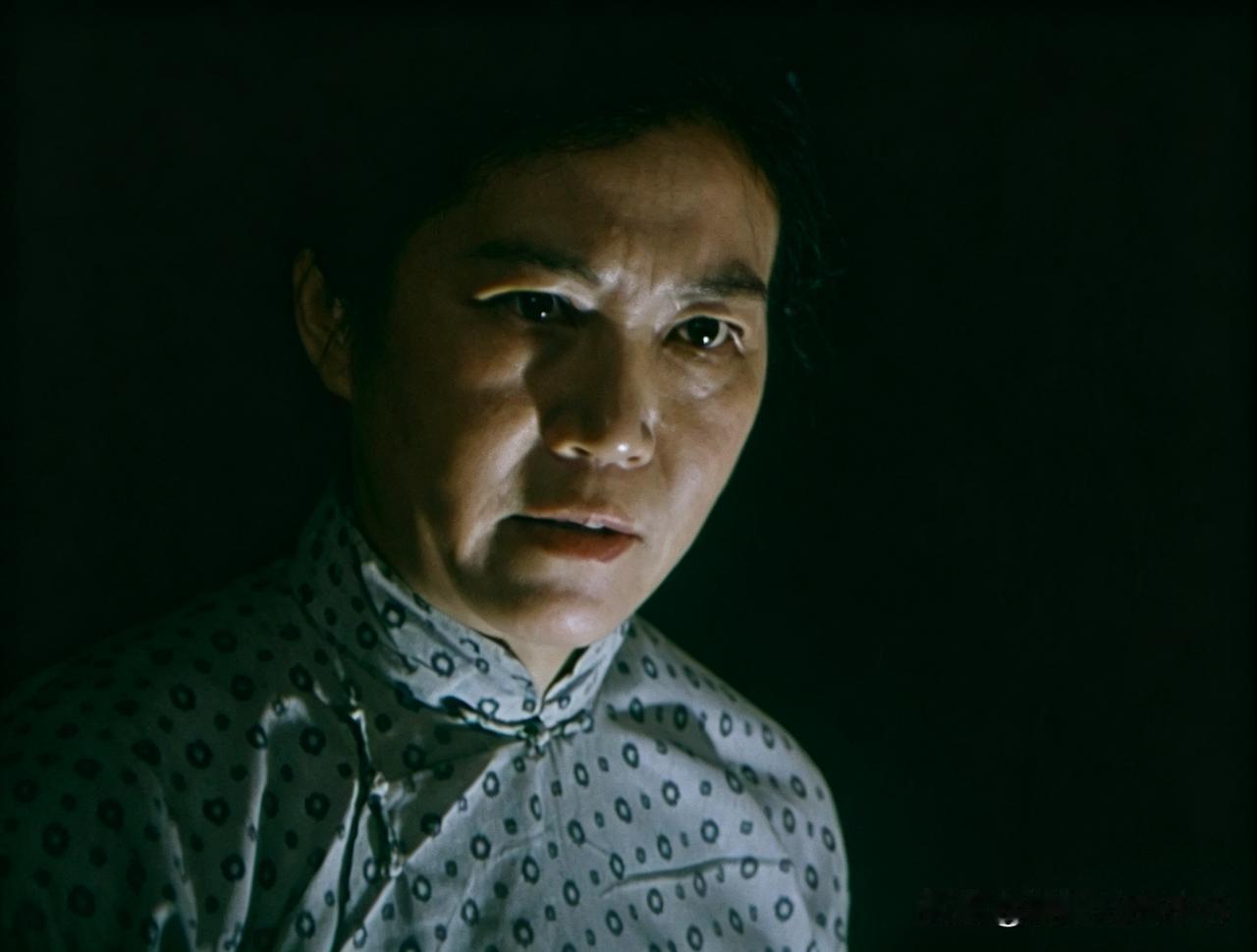 还记得他们俩吗？很多人以为他们在电影里是两口子，其实不是，他们只