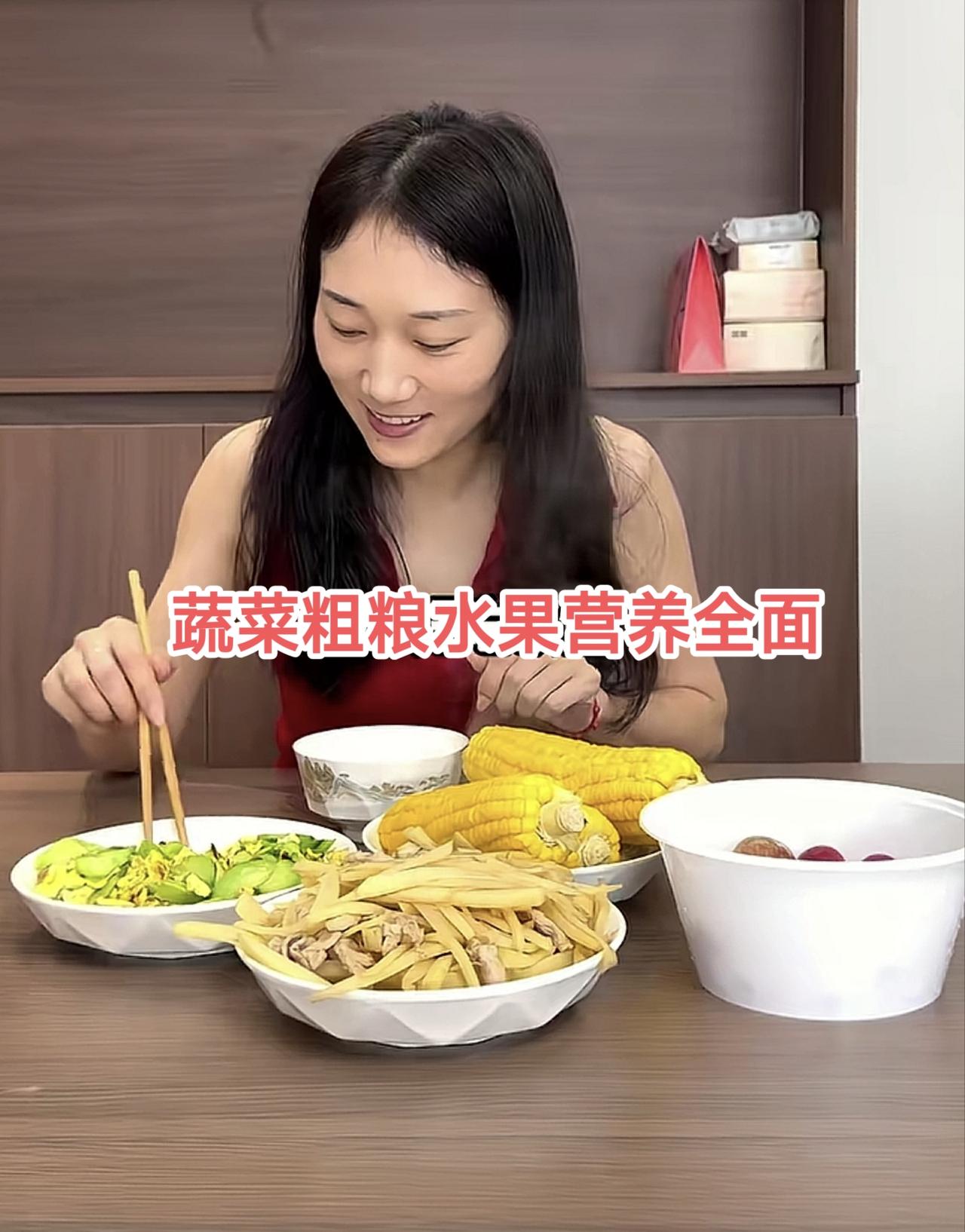 林丽认为自己聪明其实网友早已看透1件事林丽自己给自己挖坑了！很多网友发现林