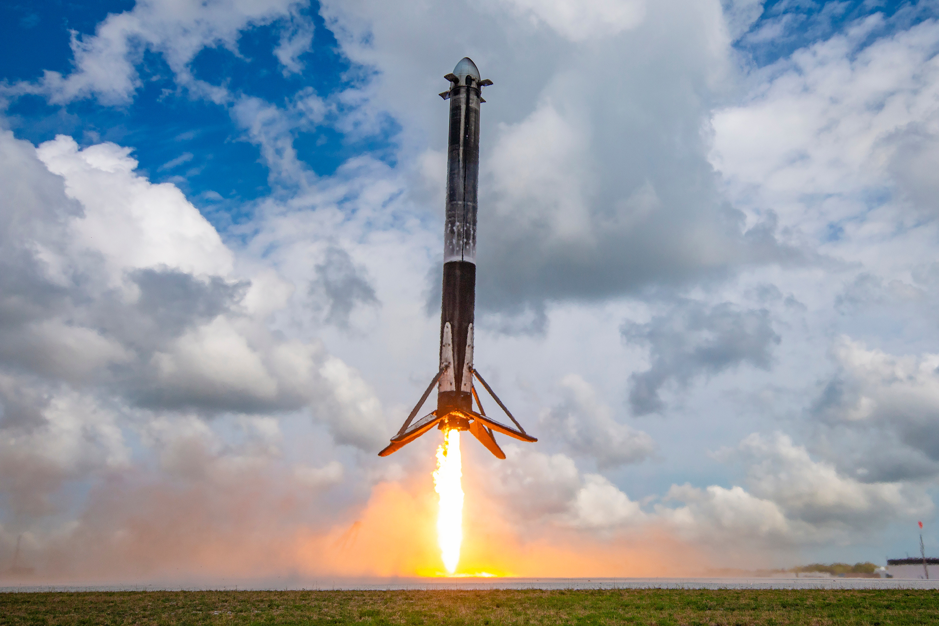 高清画面：4月29日SpaceX猎鹰重型火箭发射