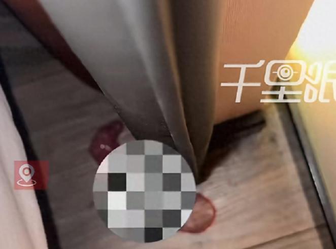 一对情侣入住酒店，一晚过后，第二天退房收拾东西的时候，发现床边有使用过的安全套，