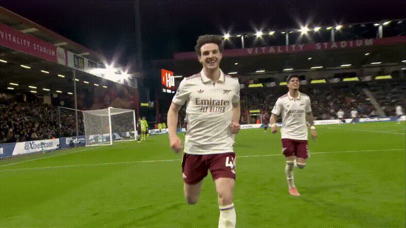 🎙️杰米·雷德克纳普：“哎哟，我得告诉你个坏消息——天空体育要向你收费了！因