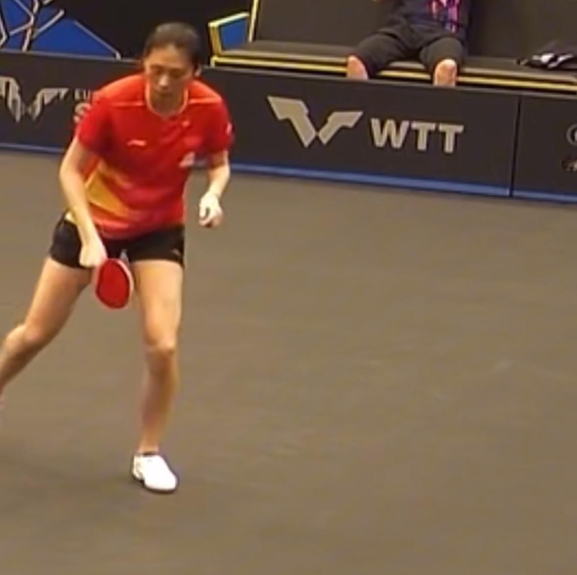 周冠达：这暂停不能不，不能再不叫了——陈熠被让二追三输给老将韩莹WTT多哈冠军