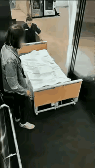 在中国敢这样恶搞，绝对会出人命[呲牙笑][呲牙笑][呲牙笑]