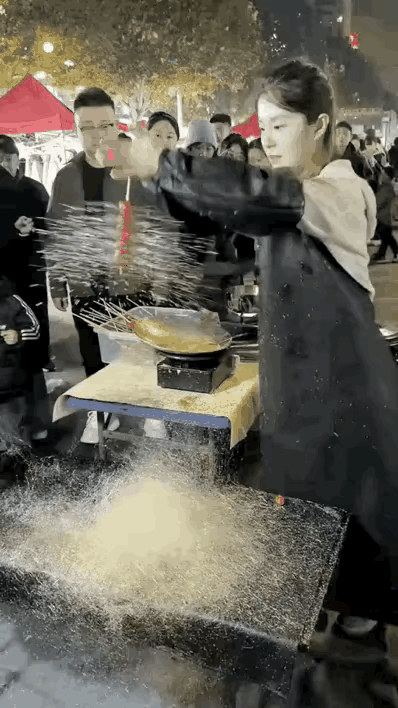 这一甩，你别说，挺有艺术感的。