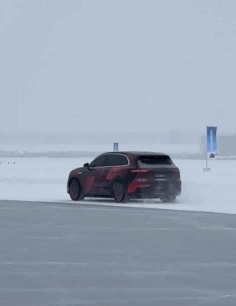 问界M6冰雪答卷，一场关于均衡实力的市场预演在冰雪测试视频中展现矫健身姿的问界