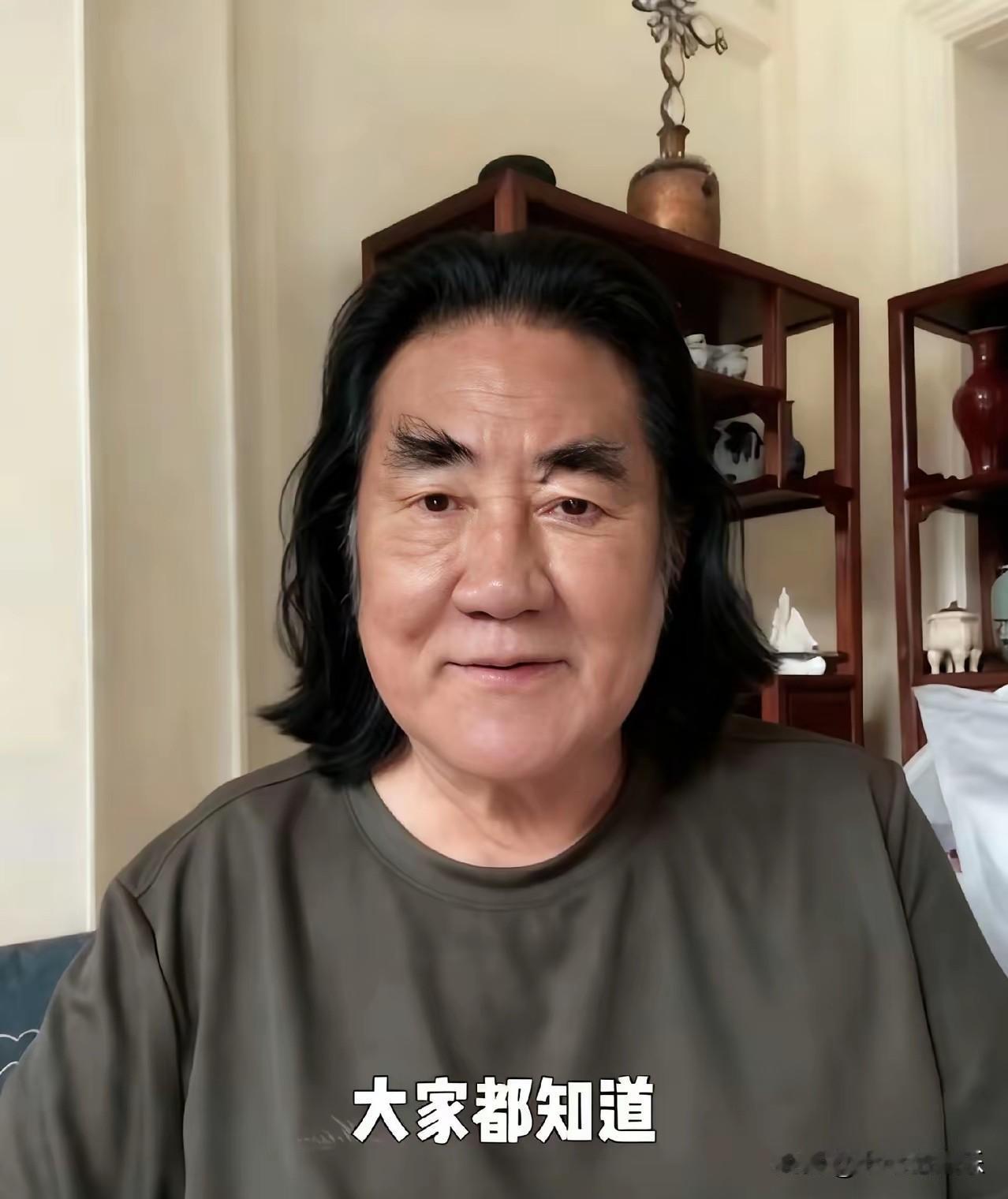 张纪中为爱染发？74岁的张纪中心血来潮一改他白头发，白长胡子的艺术气息的