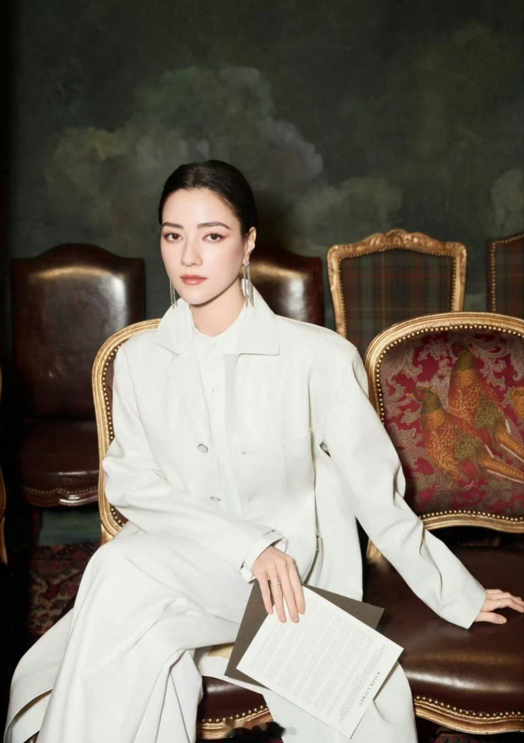 曝霍启山和娜然要结婚了霍家三个儿媳妇，各有各的本事。大儿媳郭晶晶是奥运冠军，嫁给