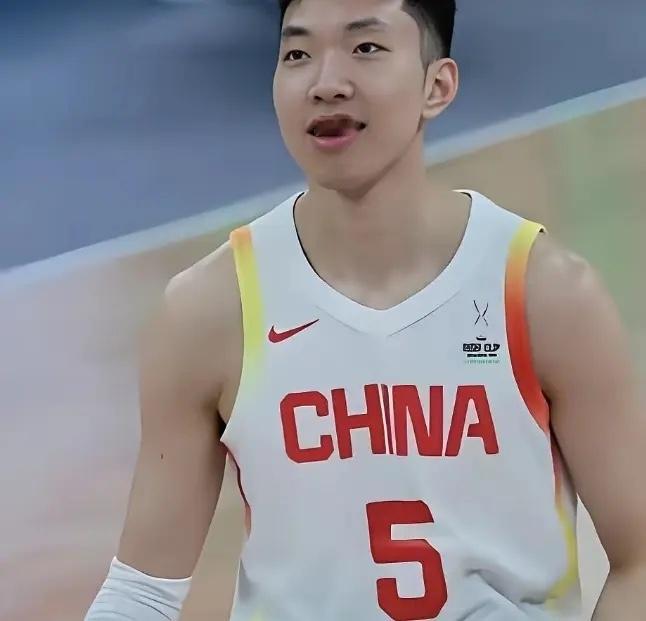 没想到吧！菲律宾直接被打懵了，中国男篮103-61狂胜菲律宾，男篮球员数据如下！