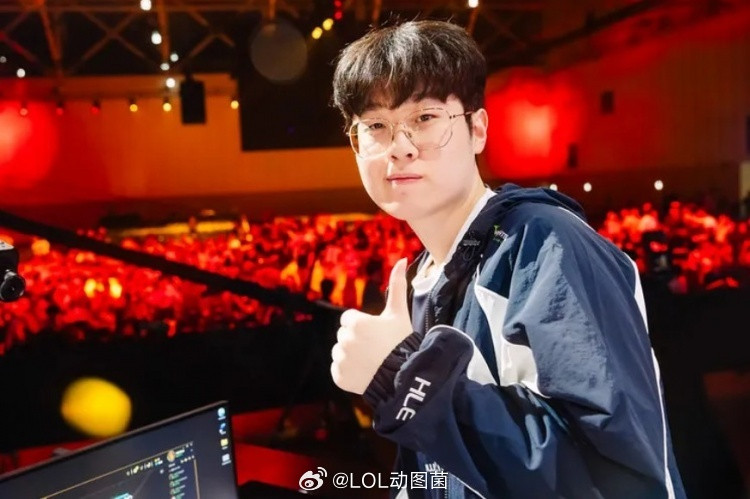 英雄联盟Zeus剑魔天神下凡掏底牌了？Zeus后两局猛猛发力乌鸦不死剑魔乱砍