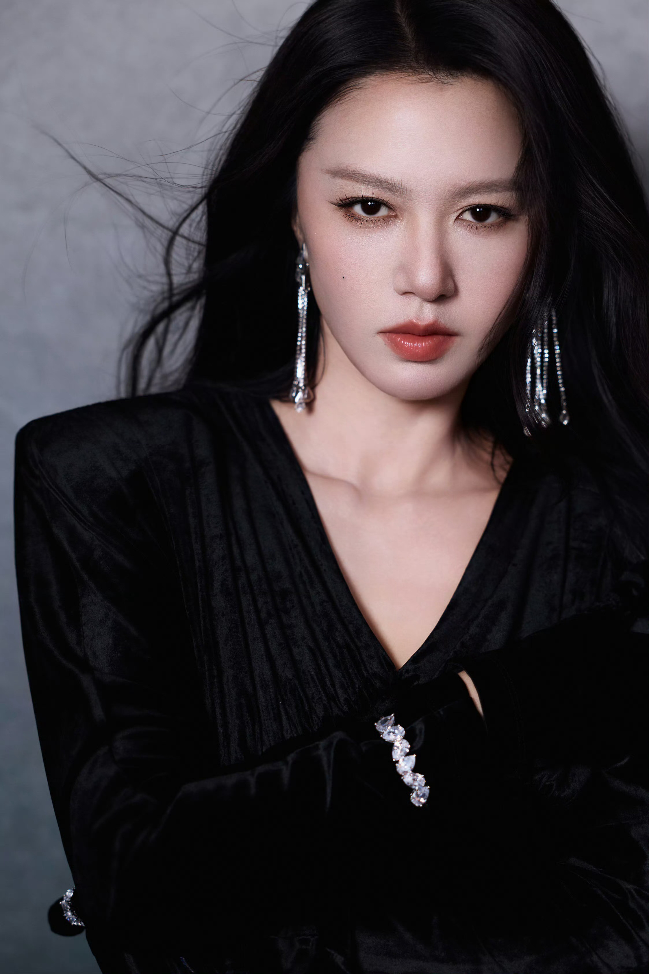 谭维维🖤黑丝御姐