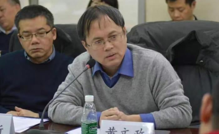 专家们想不明白：为什么开放了三胎政策，生娃率依旧上不去？著名人口专家黄文政表示：