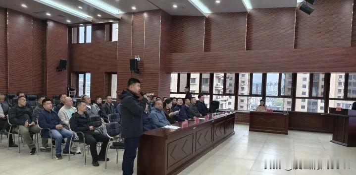 退役军官转业进入公安机关要考试吗？退役军官转业进公安，不一定都要参加笔试。具体取