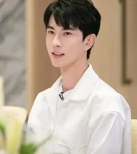 于朦胧离世后续：母亲崩溃昏厥，网友盼真相！这件事确实让人揪心。一个年轻