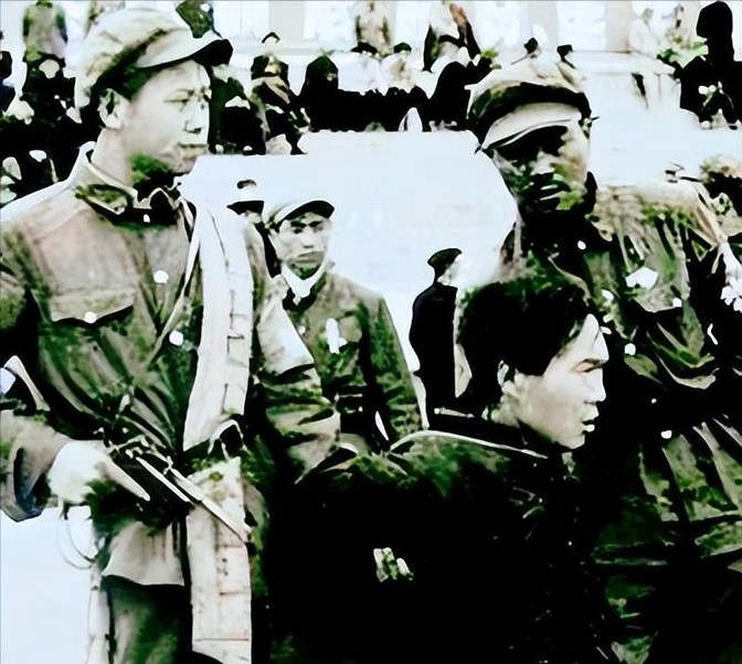 1955年，山东一死刑犯突然表现出了极不寻常的行为，他不仅拒绝了传统的“断头饭”