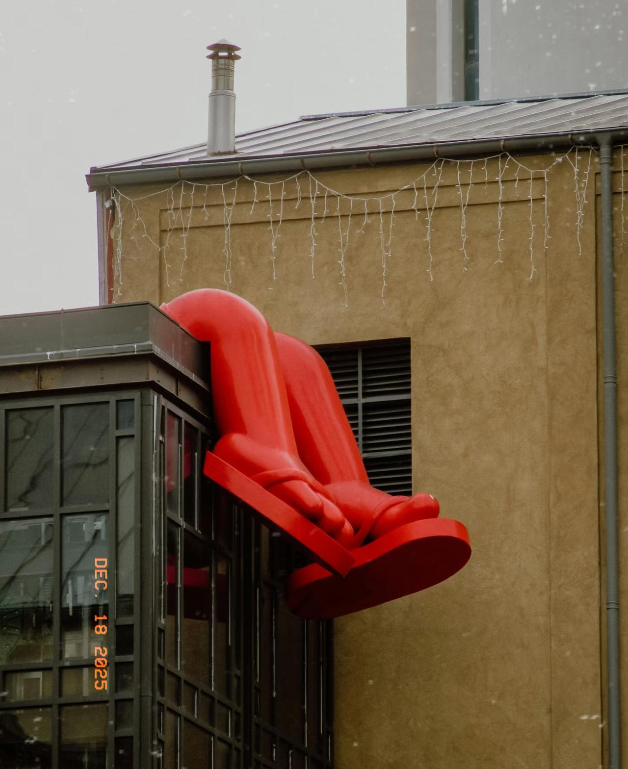 刘震云什么是混社会的顶级思维？“在上层社会，女人像猫一样乖巧温顺；在下层社会