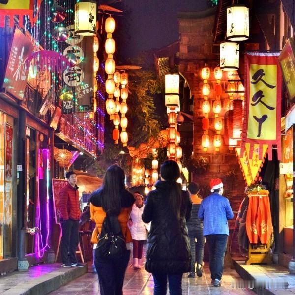 从“买断工龄”到“一线二线”：石油系统的“减员增效”实现了又一次华丽转身。如果