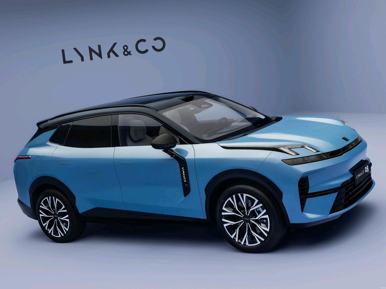 领克08，领克旗下难得一款颜值在线的车型。领克08，车身尺寸4825x191