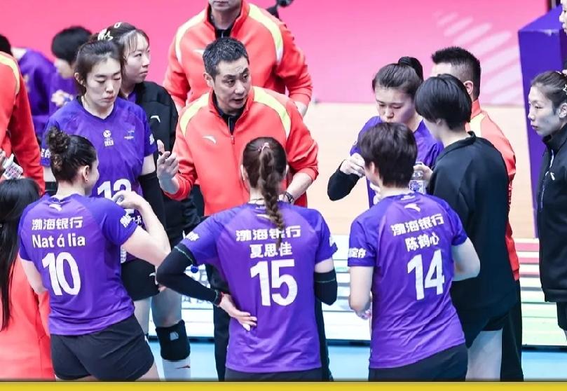 今天周六有四场季后赛！季后赛第四轮比赛今天下午继续进行！天津女排今天下午三点半客