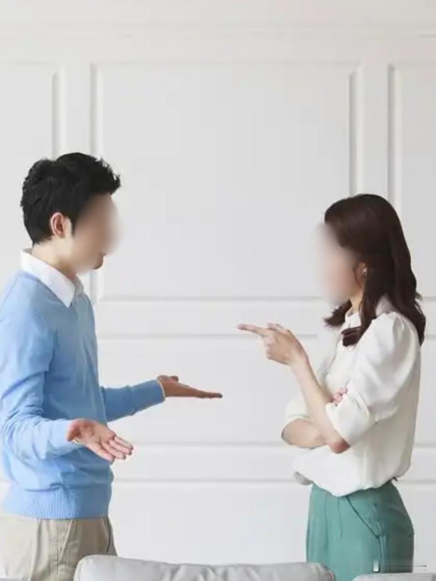 山东枣庄，一长相清纯的女子刚与男友分手，就跟另外一个男子好上了，俩人天天缠绵，没