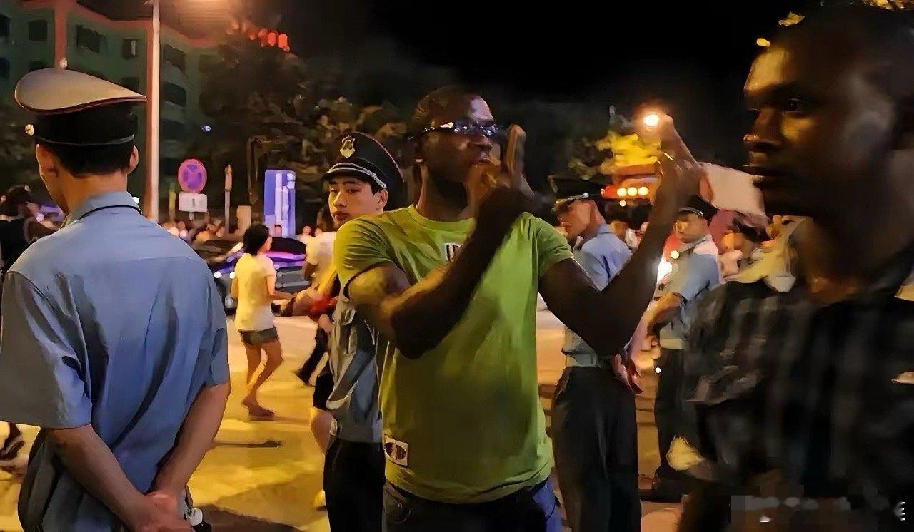 这个观点说的一点没错对待这些“三非”人员，不能仅仅是遣返这么简单，对于违法行为，