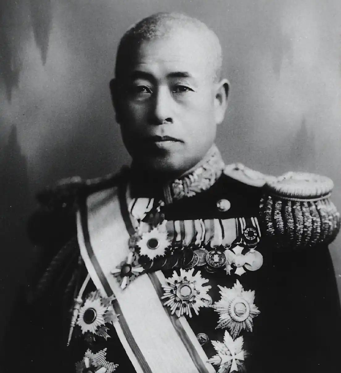 明知打不赢却，仍然发动偷袭珍珠港，山本五十六是日本的英雄还是罪人？ 山本五十