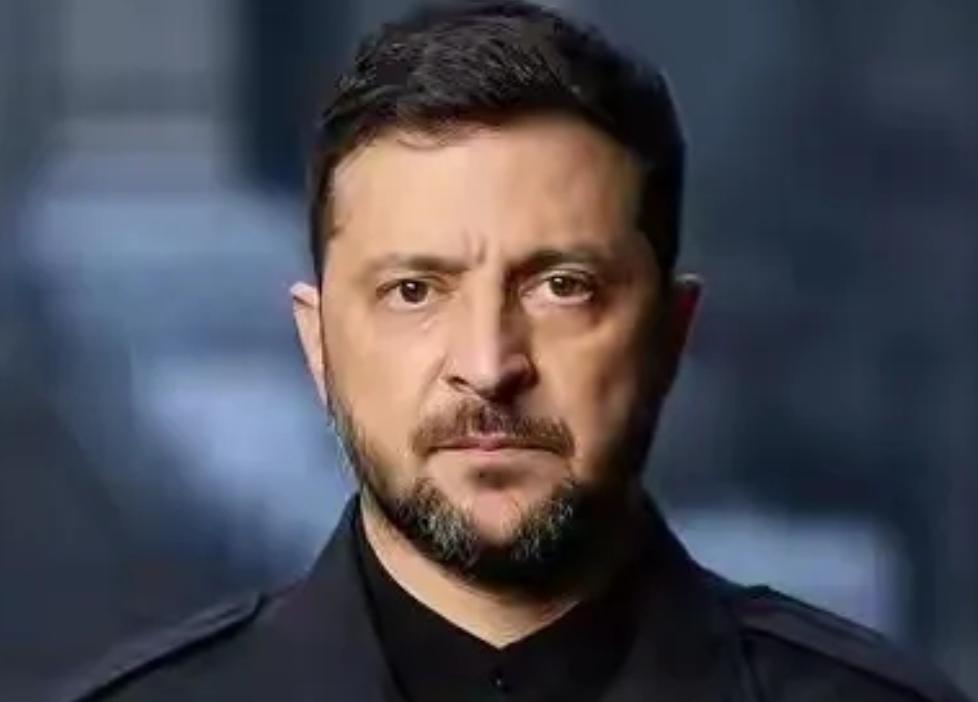 泽连斯基其实也努力过，也心怀过乌克兰的家国天下，问题是他的能力一般，起初被欧美忽