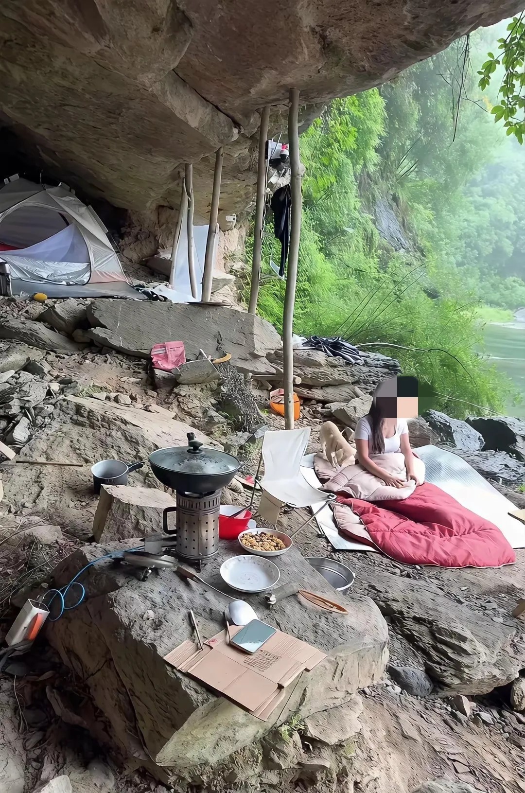 荒山野岭的要是遇到坏人咋办？出门在外一点安全意识都没有……大神们！这种情况要不