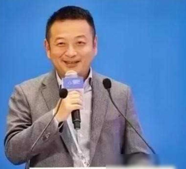 为了鼓励大家多生娃，人口专家梁建章曾提出了一个大胆的方案：一孩家庭每个月补贴10