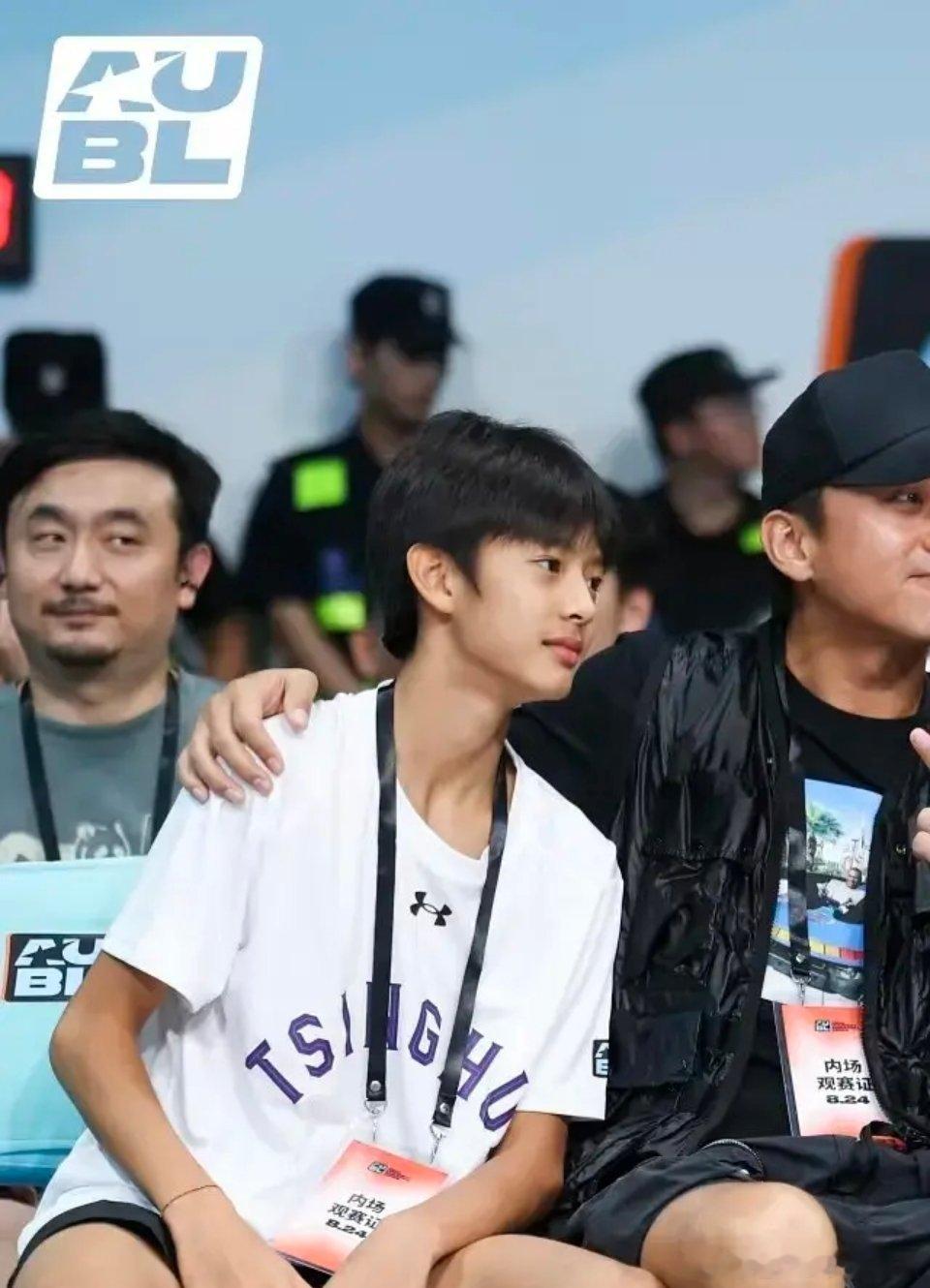 邓超儿子好帅，儿子像妈妈真的无敌