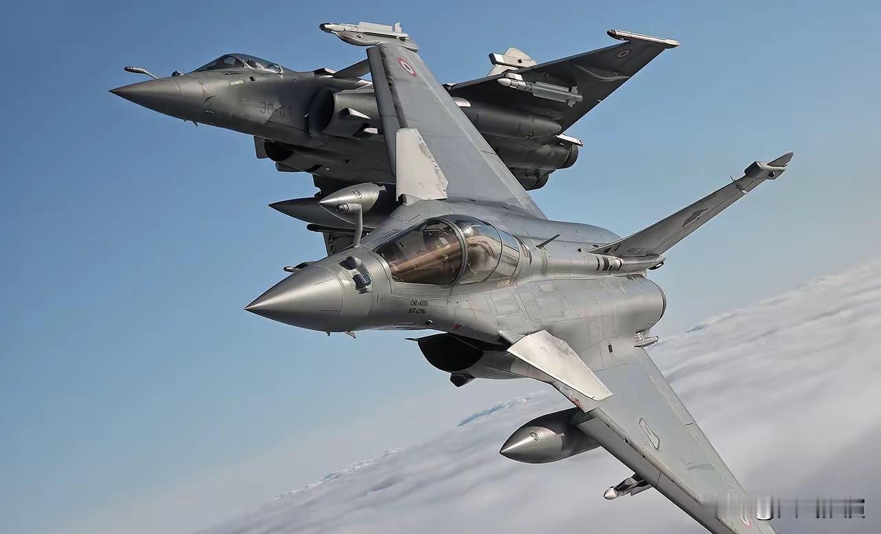 也不知道卡塔尔怎么想的巴基斯坦总理前去卡塔尔进行访问，卡塔尔直接派出阵风战斗