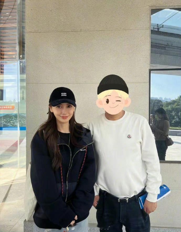 参加广电培训的明星Angelababy（杨颖）、白鹿、关晓彤、胡先煦、陈飞宇、罗