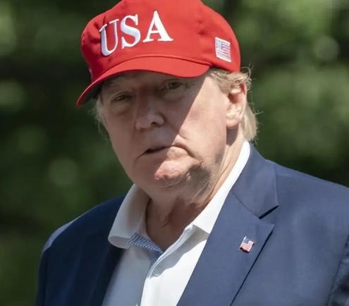 美国是不敢动委内瑞拉，结果马杜罗被抓走了；美国说不敢动伊朗，结果哈梅内伊被送走了