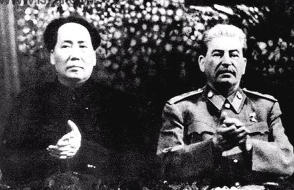 1950年胡志明向斯大林索要10个师装备，斯大林不愿单独出钱，竟想出一招让中国先