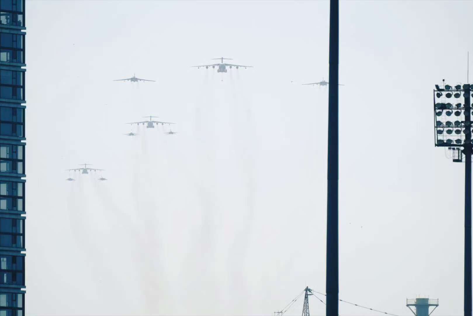 空中军机梯队，提前感受一下大国空军的震撼！今年9月，一定会让全球再次重新认识一下