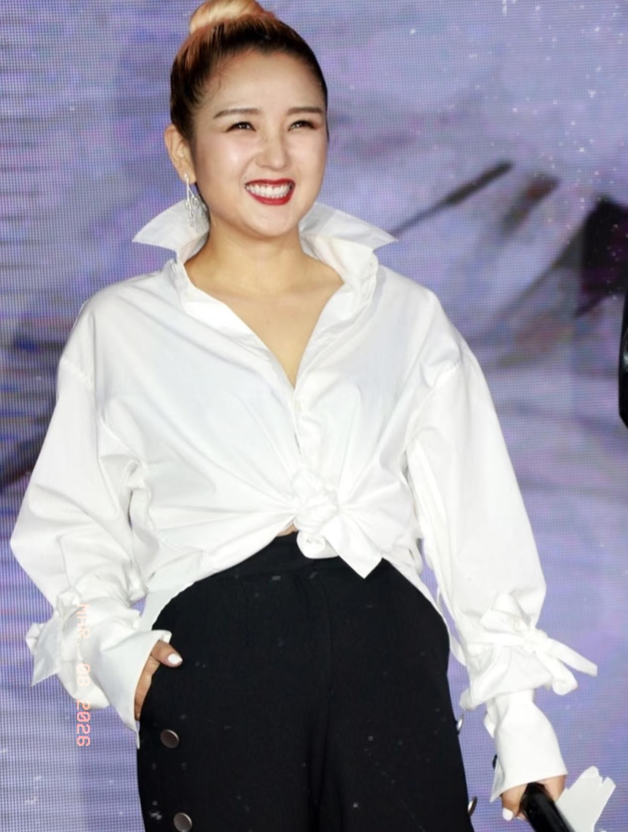 何洁回应：我没有出轨，只是离婚后六个月，就生下了和现任的孩子。她和赫子铭是2