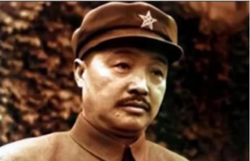 1955年授衔仪式举办前夕，党中央决定授予杨秀山少将军衔，消息一出引起了很多人的