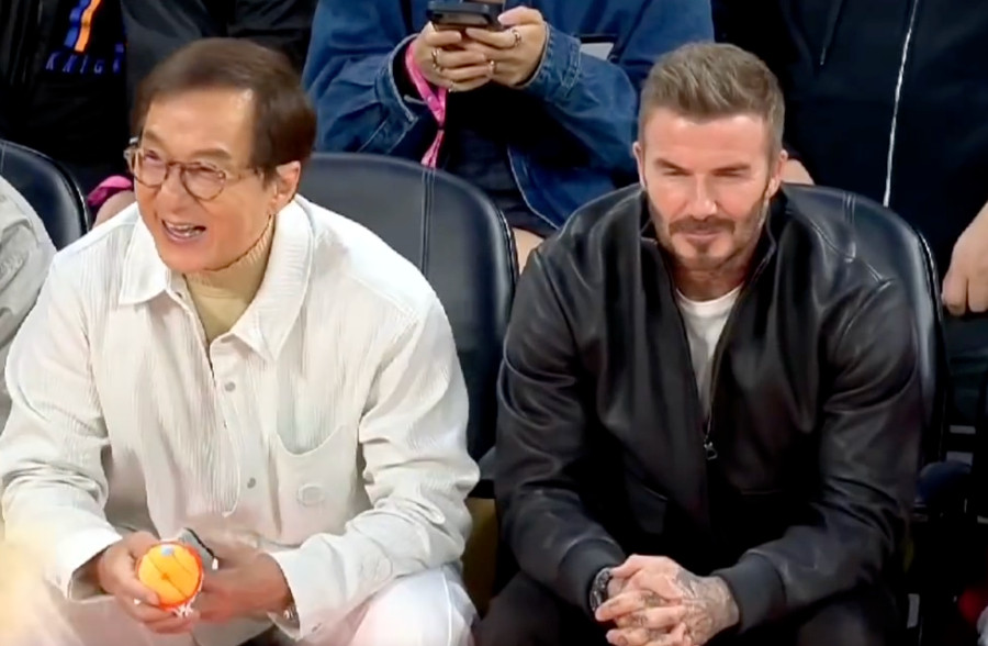 #NBA中国赛众星云集#成龙、小贝、任达华、朱芳雨、丁彦雨航、马里昂、波什..