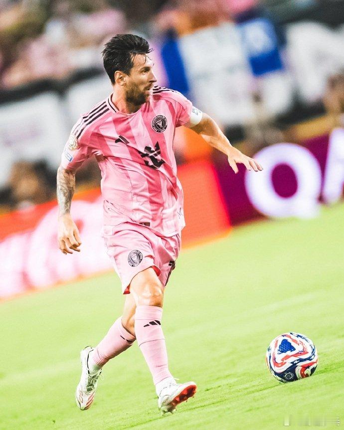 梅西世俱杯成功过人数上双梅西世俱杯三场1分钟没休息⚽️据数据网站OPTA消息，