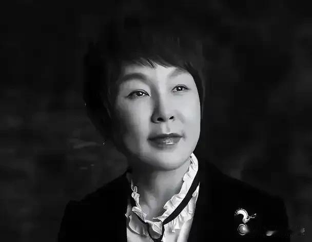 关于天朗集团孙茵女士，目前最中肯的评价！在西安十年，久闻天朗与孙总大名。闻讯