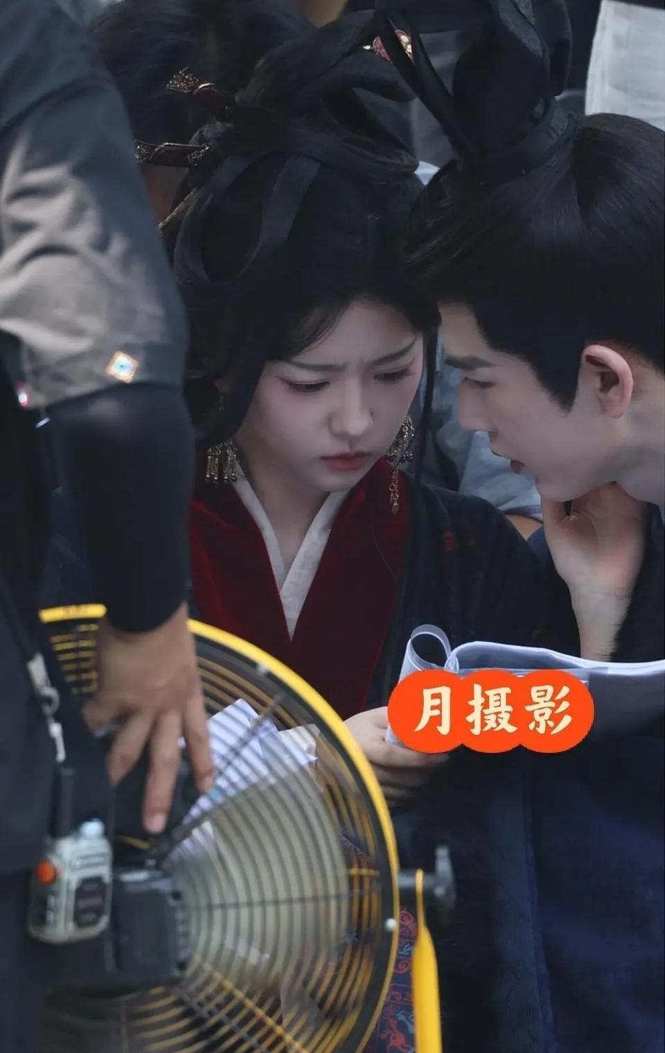 感觉何蓝逗比卢昱晓更有女主范​​​