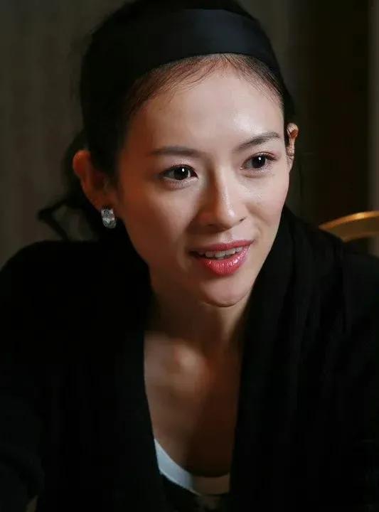 章子怡五官其实挺普通，但骨相漂亮，特别耐看上镜。#章子怡#