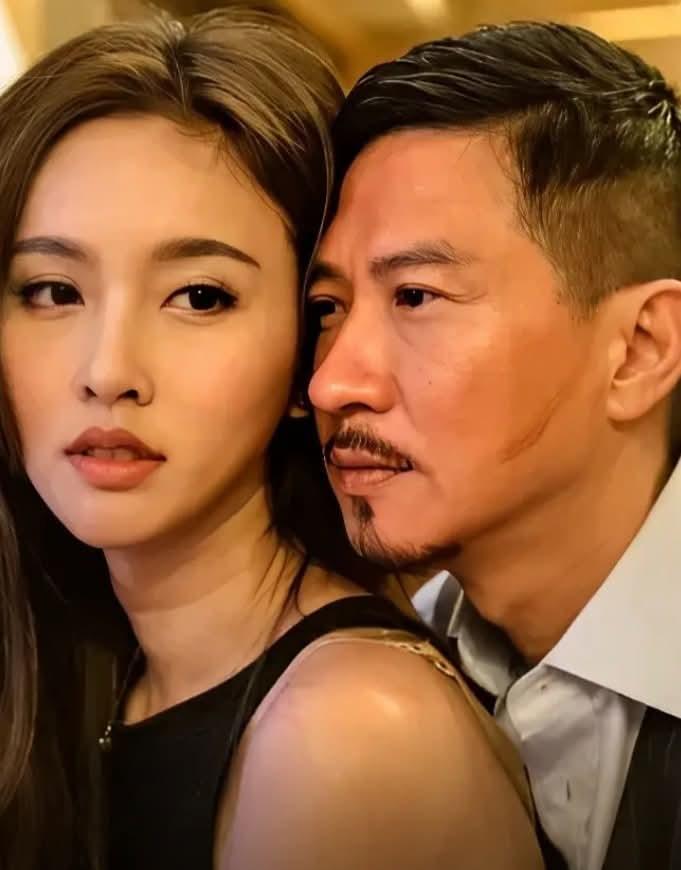 2013年，《扫毒》开拍时，导演陈木胜对张家辉说：“在戏中给你安排了个泰国女友，