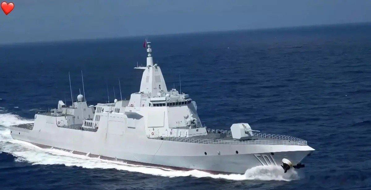 不惯着了！解放军直接开到吕宋岛东边实弹开火，硬怼上门挑衅这几天西太平洋特热闹，也