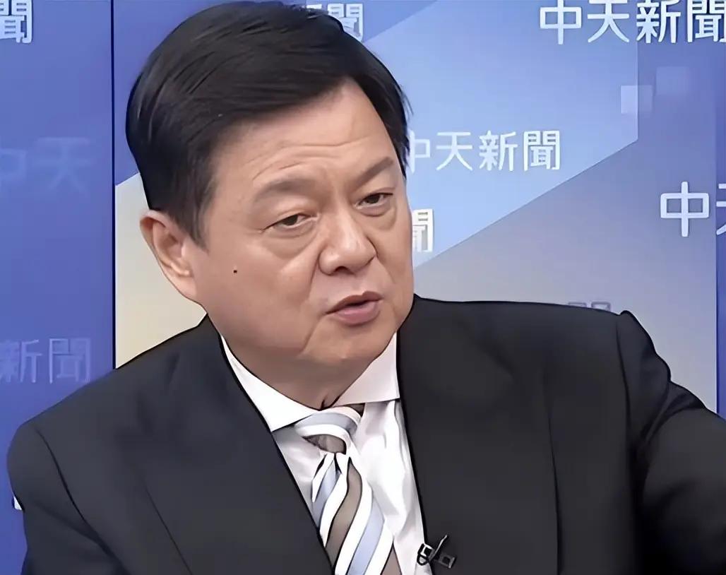 台湾岛内还是有高人的。周锡玮说，大陆武统都不一定会得到14亿人100%支持，因为